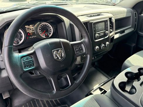 Used 2017 RAM 1500 Express AWD/4WD image 19