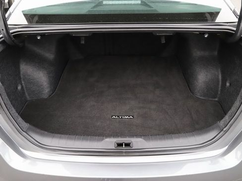 Used 2024 Nissan Altima 2.5 SV image 7