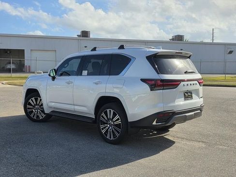 New 2026 Lexus LX 600 4WD w/ Luxury Package image 4