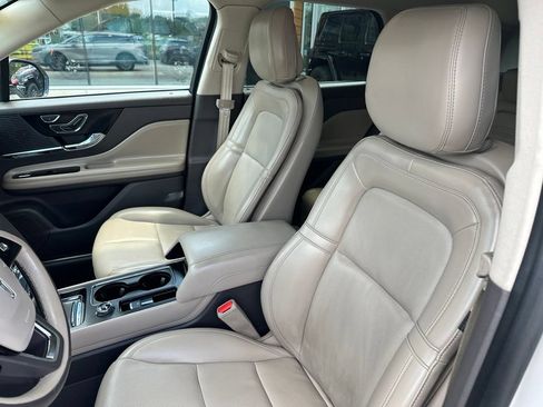 Used 2020 Lincoln Corsair AWD w/ Equipment Group 101A image 25