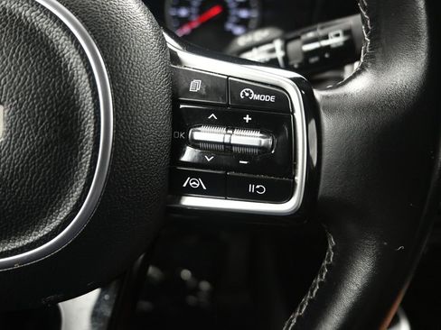 Used 2022 Kia Sorento S image 27