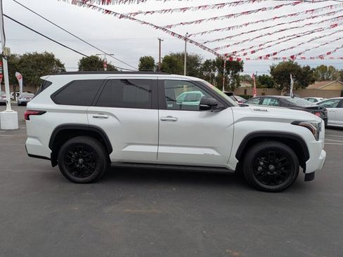 Used 2025 Toyota Sequoia Limited image 4