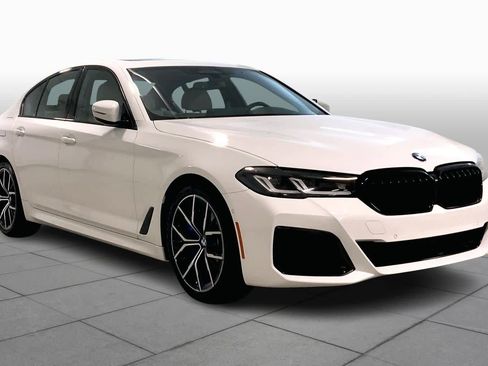 Used 2022 BMW 540i xDrive w/ Executive Package image 2