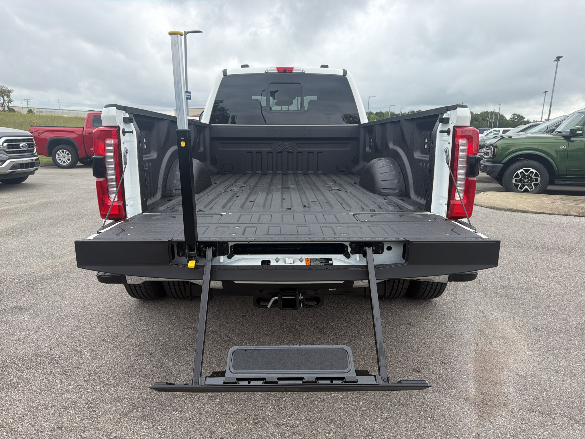 New 2027 Ford F350 Lariat w/ Lariat Ultimate Package AWD/4WD image 31