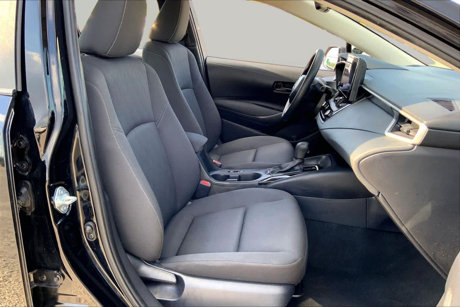 Used 2024 Toyota Corolla LE FWD image 9