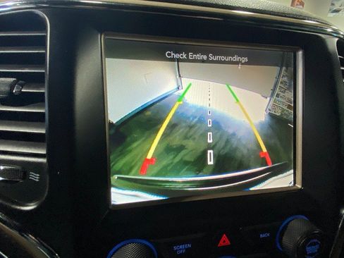 Used 2017 Jeep Grand Cherokee Limited w/ Luxury Group II image 23