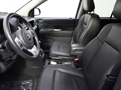 Used 2017 Jeep Compass High Altitude AWD/4WD image 13