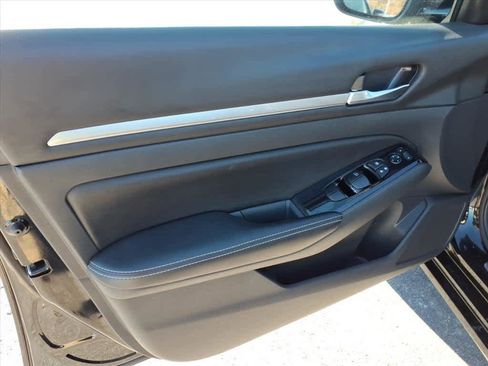 Certified 2024 Nissan Altima 2.5 SL image 10