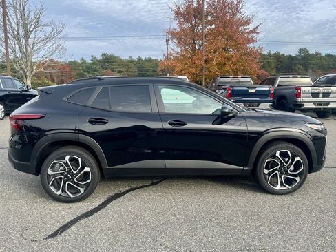 New 2026 Chevrolet Trax RS w/ Driver Confidence Package image 7