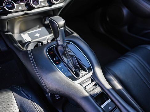 Certified 2025 Honda HR-V EX-L image 13