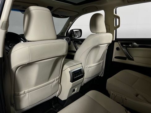 Used 2022 Lexus GX 460 Premium AWD/4WD image 25