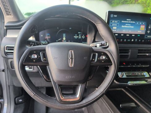 Used 2023 Lincoln Corsair FWD image 24