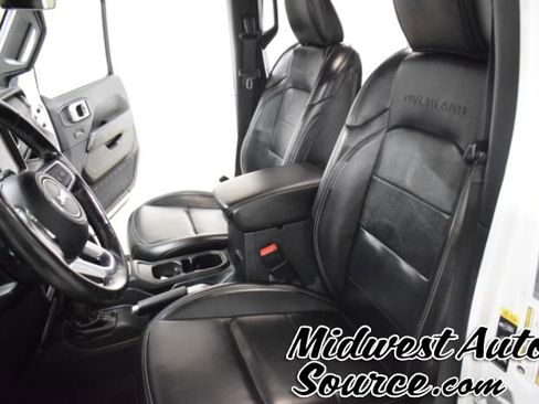 Used 2020 Jeep Gladiator Overland image 12