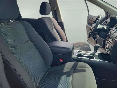 Used 2019 Nissan Pathfinder S AWD/4WD image 26