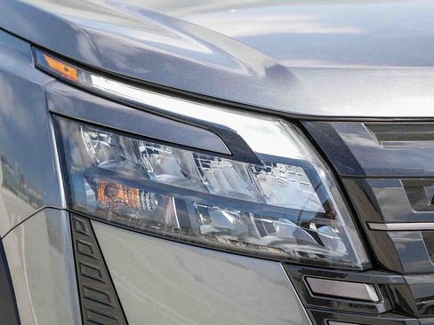 New 2026 Nissan Pathfinder SV w/ Cargo Package FWD image 4