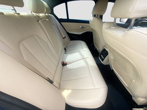 Used 2021 BMW 330i Sedan w/ Convenience Package RWD image 26