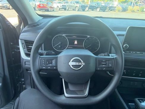 Used 2026 Nissan Rogue S FWD image 15