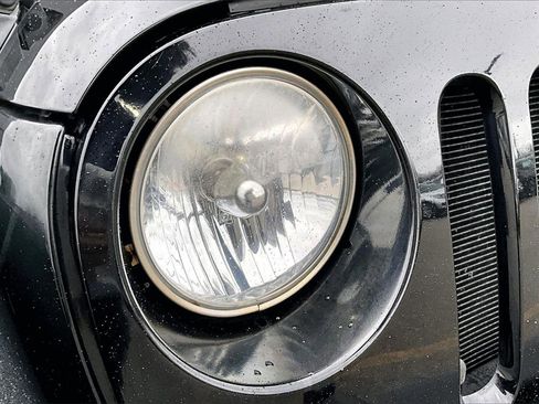 Used 2014 Jeep Wrangler Unlimited Sport w/ Power Convenience Group image 29