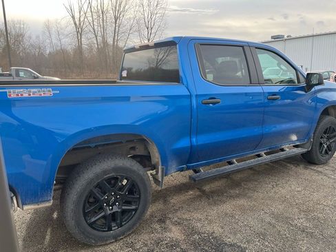 Used 2023 Chevrolet Silverado 1500 Custom Trail Boss w/ LPO, Dark Essentials Package image 5