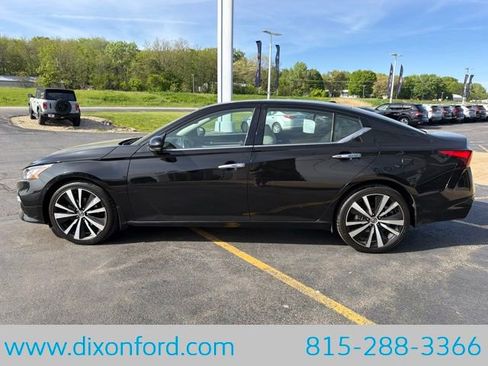 Used 2019 Nissan Altima 2.5 Platinum AWD/4WD image 5