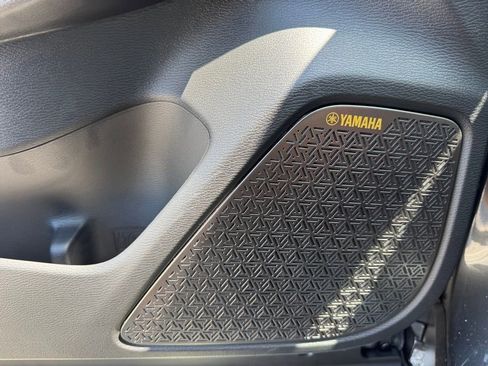 New 2025 Mitsubishi Outlander SEL image 34