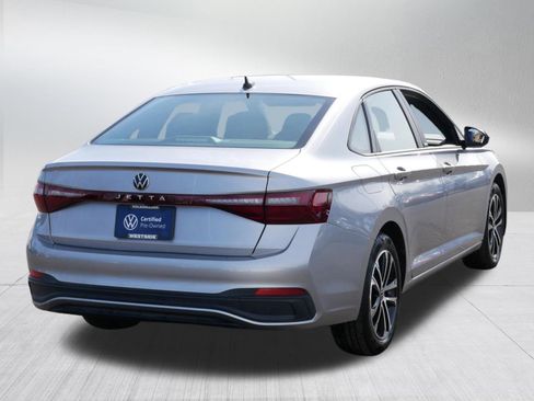Certified 2025 Volkswagen Jetta Sport FWD image 6