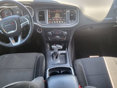 Used 2016 Dodge Charger SXT w/ Navigation & Travel Group RWD image 5