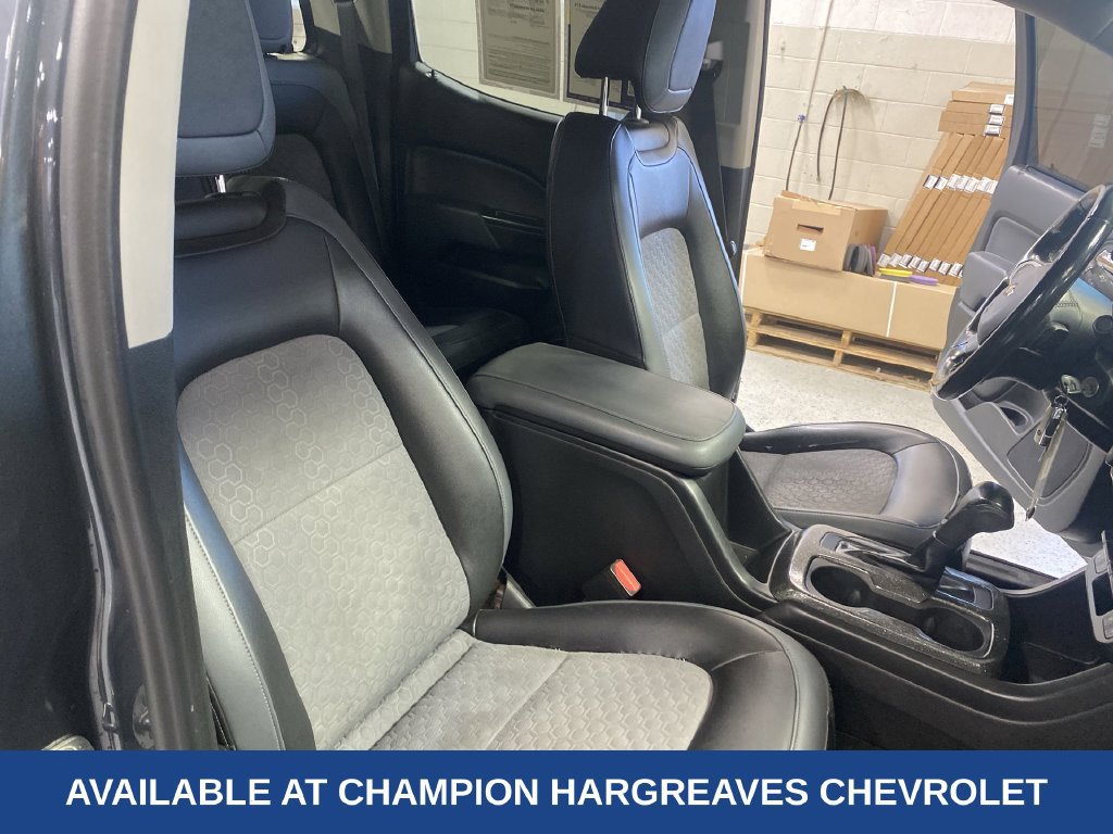 Used 2017 Chevrolet Colorado Z71 AWD/4WD image 36