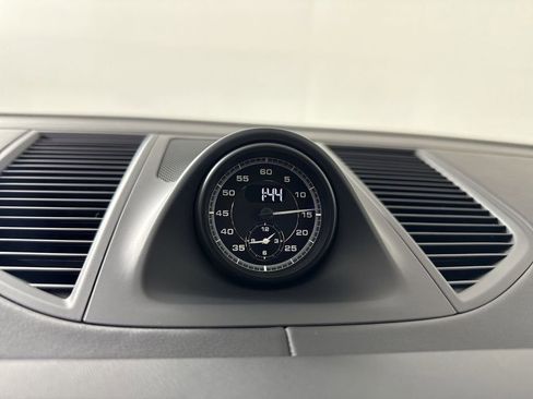 Certified 2024 Porsche Macan GTS AWD/4WD image 28