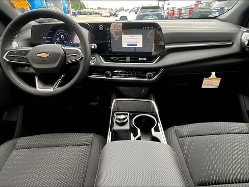 New 2026 Chevrolet Equinox LT image 5