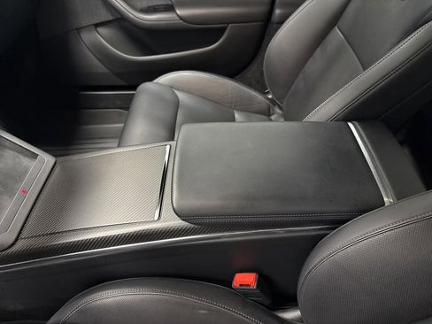 Used 2021 Tesla Model S Plaid image 13