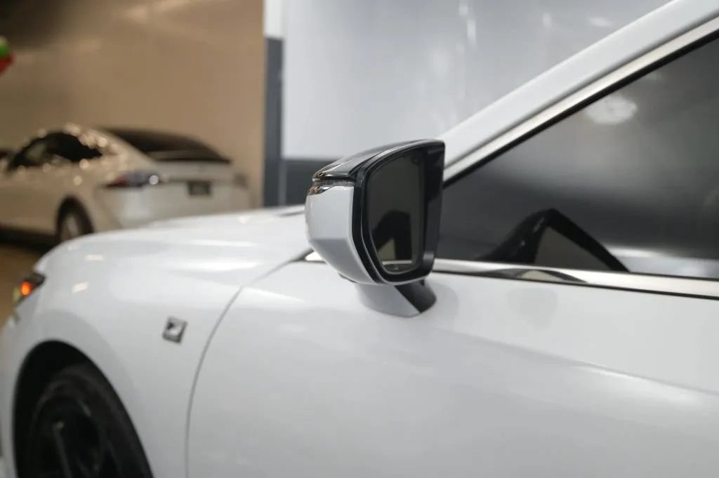 Used 2024 Lexus ES 350 F Sport w/ Accessory Package (Z2) FWD image 12