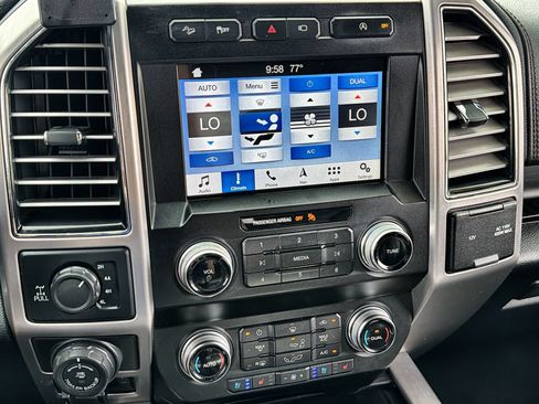 Used 2019 Ford F150 Platinum w/ Equipment Group 701A Luxury AWD/4WD image 19