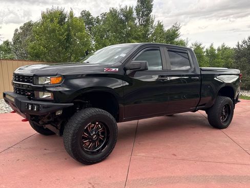 Used 2019 Chevrolet Silverado 1500 Custom Trail Boss w/ Custom Convenience Package AWD/4WD image 4