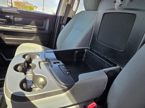 Used 2018 RAM 2500 Tradesman w/ Chrome Appearance Group image 27