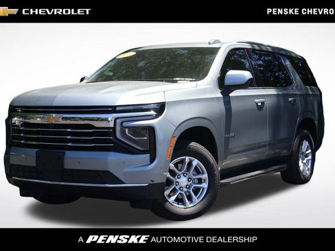 Used 2025 Chevrolet Tahoe LT AWD/4WD image 1