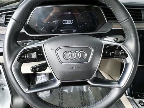 Used 2021 Audi e-tron Prestige w/ Prestige Package image 10