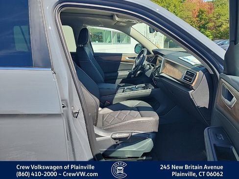 New 2026 Volkswagen Atlas SE image 43