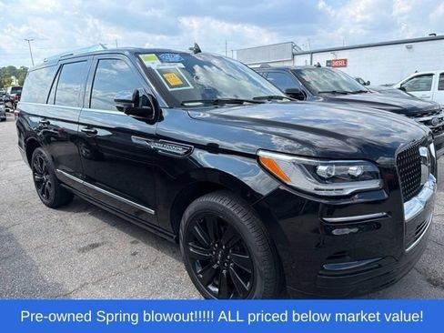 Used 2024 Lincoln Navigator Reserve AWD/4WD image 9