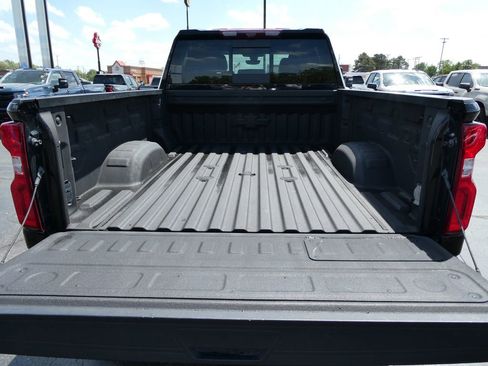 Used 2022 Chevrolet Silverado 2500 LTZ w/ LTZ Plus Package AWD/4WD image 17