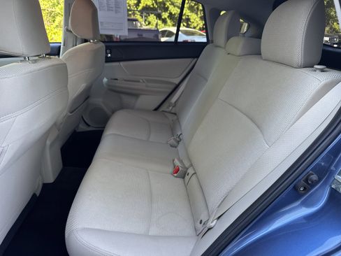 Used 2014 Subaru Crosstrek 2.0i Premium w/ Moonroof Package AWD/4WD image 9
