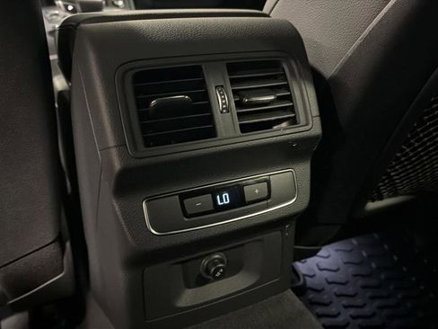 Used 2020 Audi Q5 2.0T Premium image 18