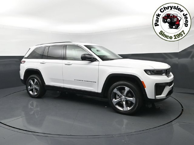 New 2026 Jeep Grand Cherokee Limited AWD/4WD image 1