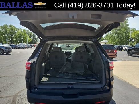 Used 2020 Chevrolet Traverse LT FWD image 27