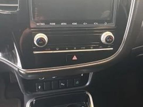 Used 2020 Mitsubishi Outlander SEL AWD/4WD image 30