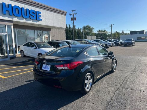 Used 2013 Hyundai Elantra GLS w/ Preferred Pkg FWD image 10