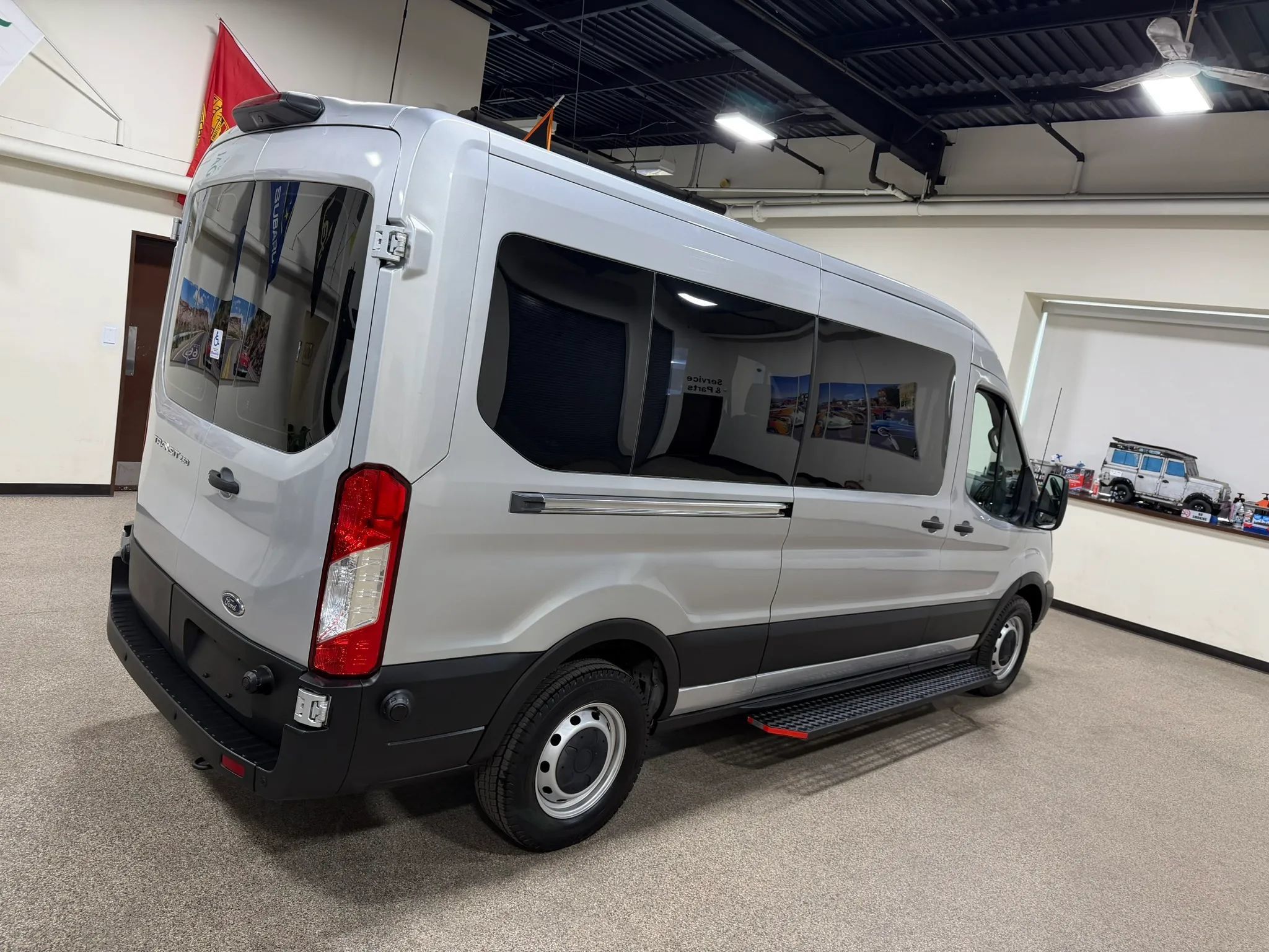 Used 2019 Ford Transit 250 148 Medium Roof RWD image 16