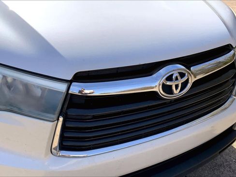Used 2016 Toyota Highlander XLE image 28