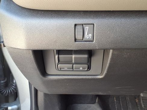 Used 2025 Chevrolet Colorado ZR2 w/ Technology Package AWD/4WD image 21