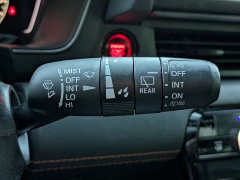Used 2025 Honda Pilot TrailSport image 7